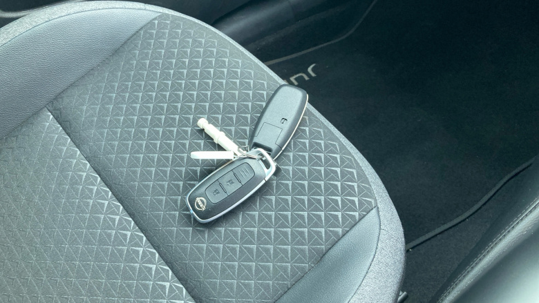 Nissan Juke 1.6 Hybrid N-Connecta 5dr Auto Hybrid Hatchback